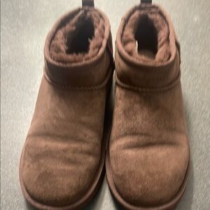 Brown Suede Ugg boots